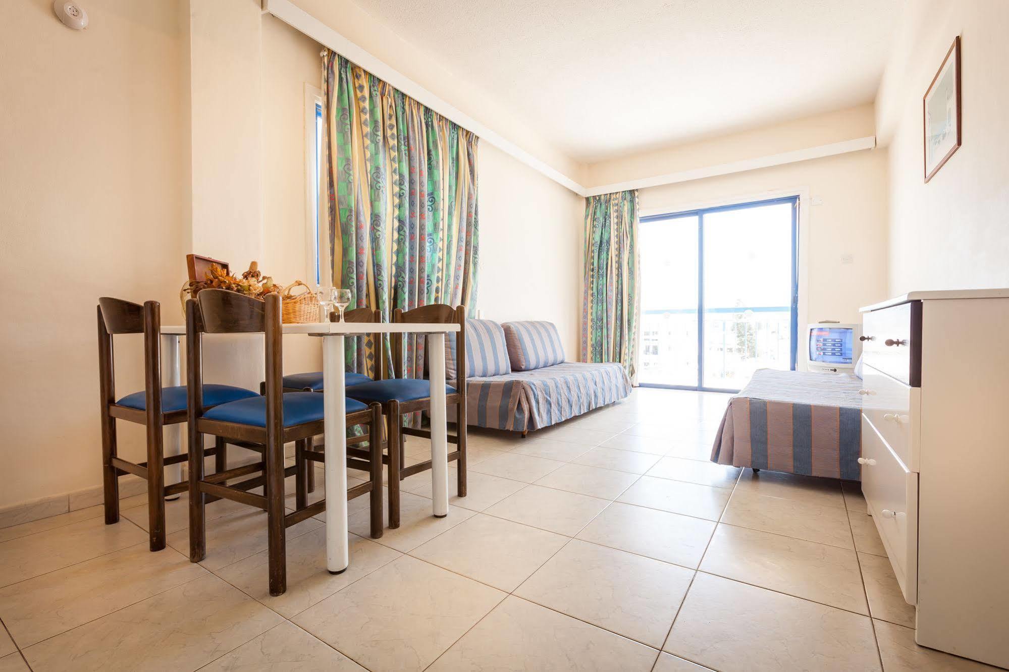 Crown Resorts Elamaris Protaras Dış mekan fotoğraf